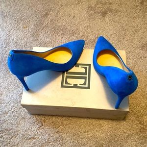 Gorgeous Blue Suede Pointy Tors High Heels Perfect for any Season or Outfit !